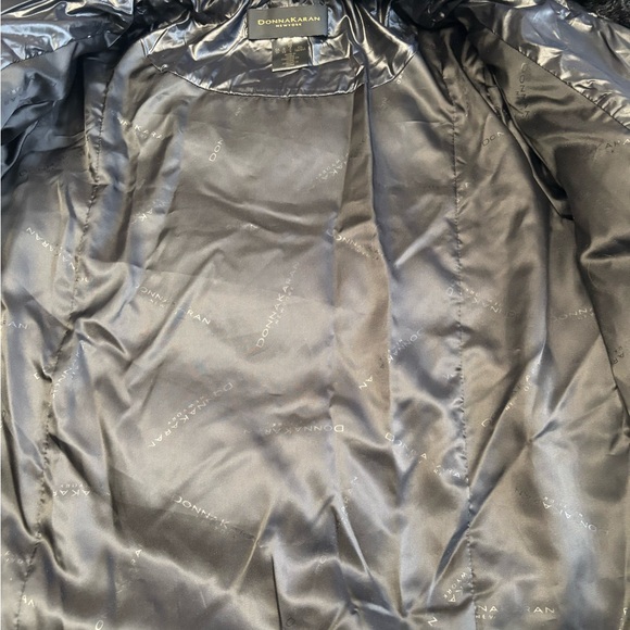 Donna Karan women’s puffer hooded jacket size XS. Black color. - Picture 9 of 10